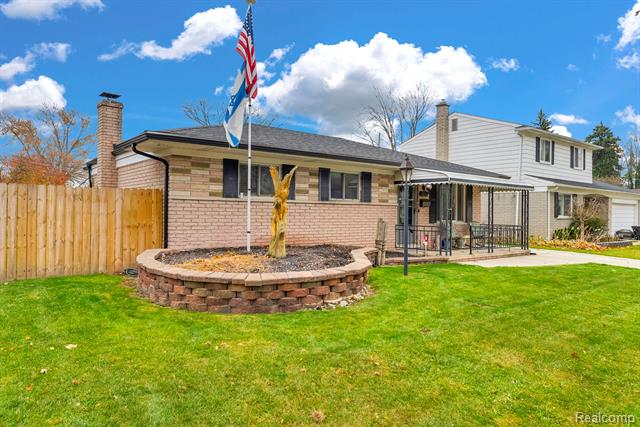 Builiding view two for 30212 Greater Mack, Saint Clair Shores, MI. 48082