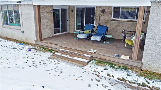 Builiding view fifty seven for 8704 Edna, Warren, MI. 48093