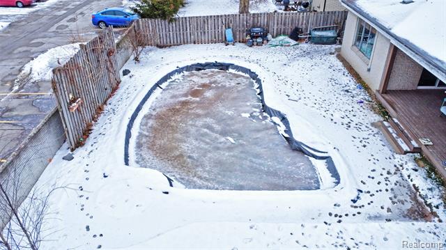 Builiding view fifty six for 8704 Edna, Warren, MI. 48093