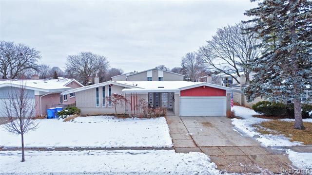 Builiding view forty eight for 8704 Edna, Warren, MI. 48093