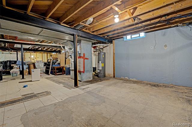 Builiding view forty five for 8704 Edna, Warren, MI. 48093