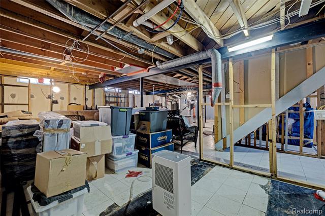 Builiding view forty one for 8704 Edna, Warren, MI. 48093