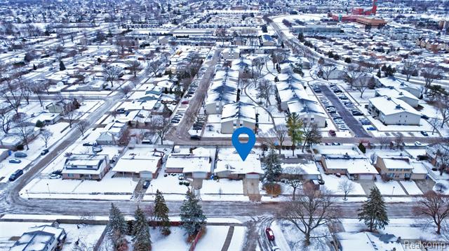 Builiding view forty seven for 8704 Edna, Warren, MI. 48093