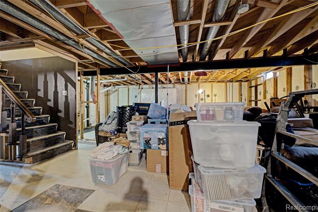 Builiding view forty for 8704 Edna, Warren, MI. 48093