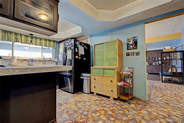 Builiding view nineteen for 8704 Edna, Warren, MI. 48093