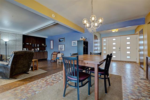 Builiding view ten for 8704 Edna, Warren, MI. 48093