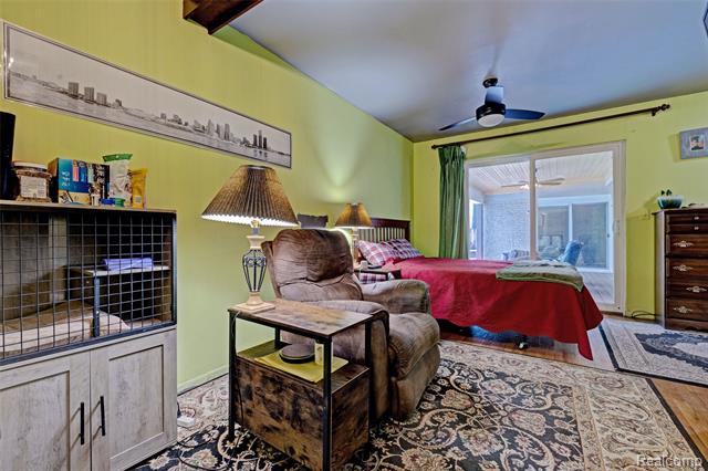 Builiding view thirty seven for 8704 Edna, Warren, MI. 48093