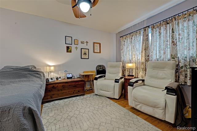 Builiding view thirty for 8704 Edna, Warren, MI. 48093