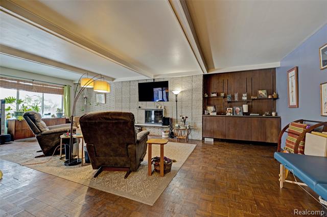 Builiding view twelve for 8704 Edna, Warren, MI. 48093