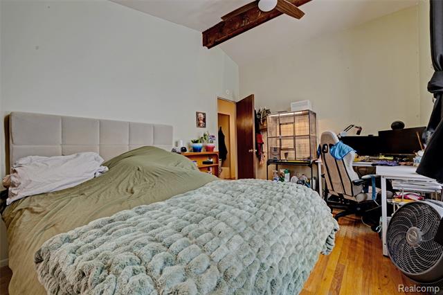 Builiding view twenty eight for 8704 Edna, Warren, MI. 48093