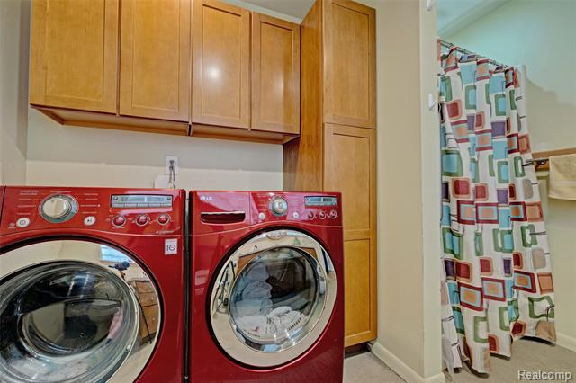 Builiding view twenty five for 8704 Edna, Warren, MI. 48093