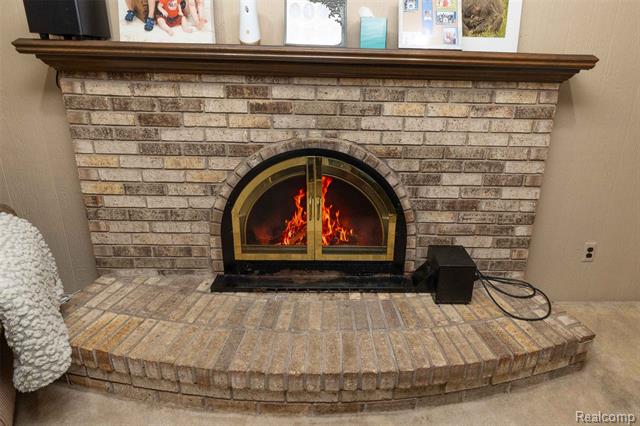 Builiding view eight for 30988 Moroso, Warren, MI. 48088