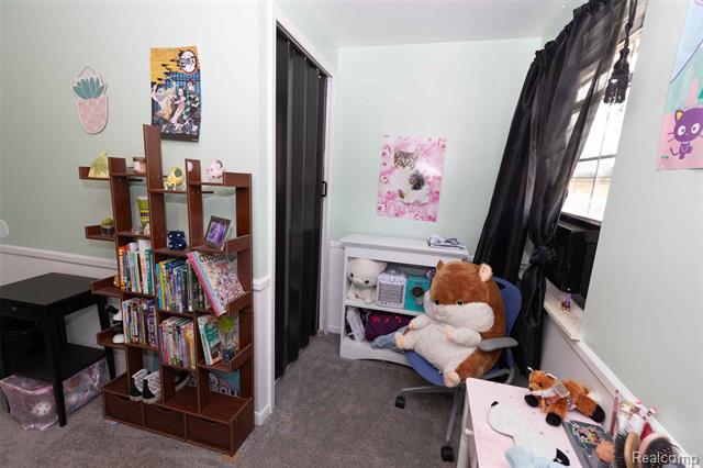 Builiding view sixteen for 30988 Moroso, Warren, MI. 48088