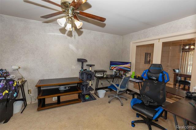 Builiding view ten for 30988 Moroso, Warren, MI. 48088