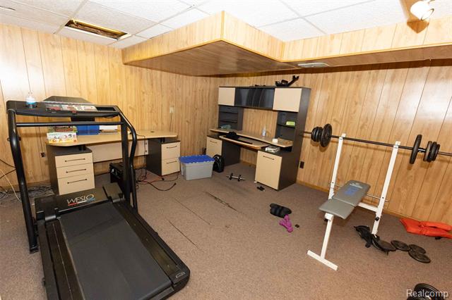 Builiding view twenty for 30988 Moroso, Warren, MI. 48088