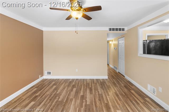 Builiding view one for 19127 Colorado, Roseville, MI. 48066