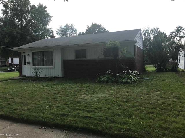 front view for 30719 Bradner, Warren, Mi. 48088