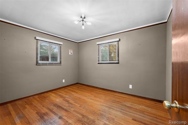 Builiding view eighteen for 8718 Binney, Warren, MI. 48093