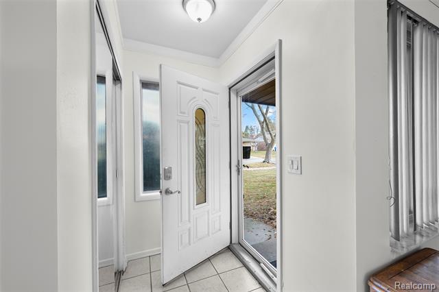 Builiding view one for 8718 Binney, Warren, MI. 48093