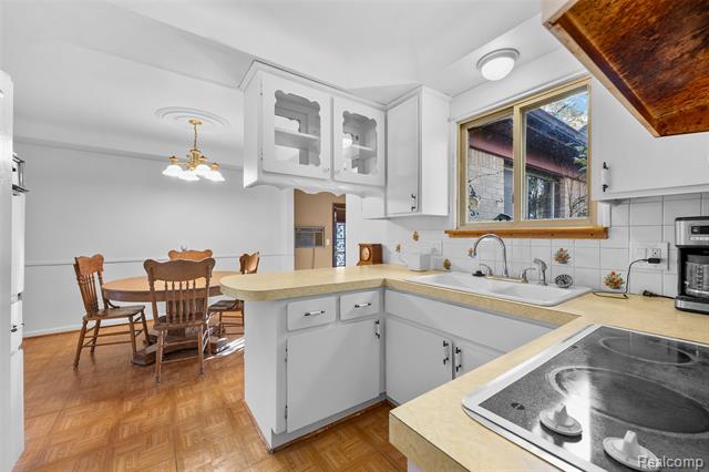 Builiding view seven for 8718 Binney, Warren, MI. 48093