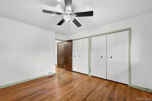 Builiding view seventeen for 8718 Binney, Warren, MI. 48093