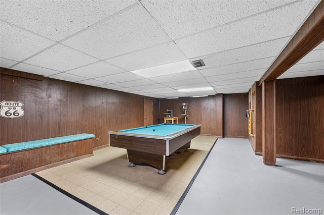 Builiding view twenty for 8718 Binney, Warren, MI. 48093