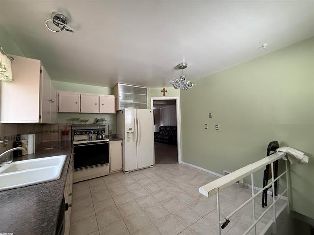 Builiding view six for 31515 Newport, Warren, MI. 48088