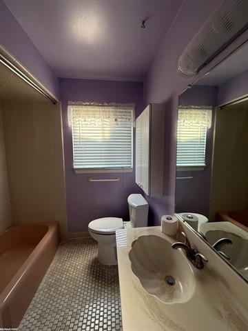 Builiding view thirteen for 31515 Newport, Warren, MI. 48088