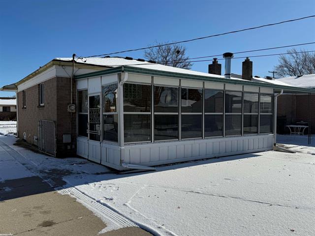 Builiding view twenty one for 31515 Newport, Warren, MI. 48088