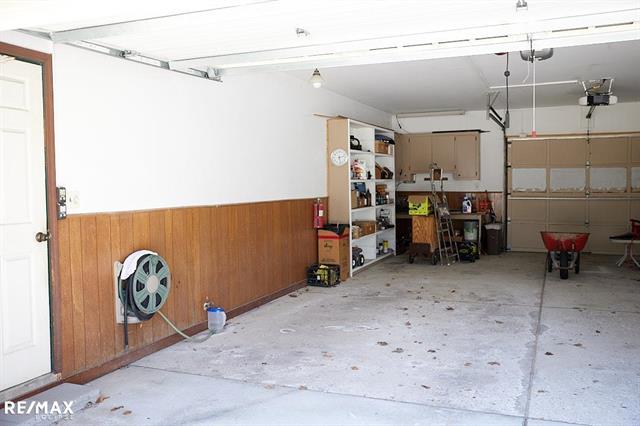 Builiding view fifty nine for 2557 Chicago, Warren, MI. 48092