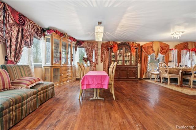 Builiding view eight for 21428 Lundy, Farmington, MI. 48336