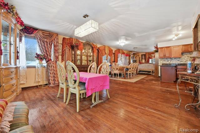 Builiding view nine for 21428 Lundy, Farmington, MI. 48336