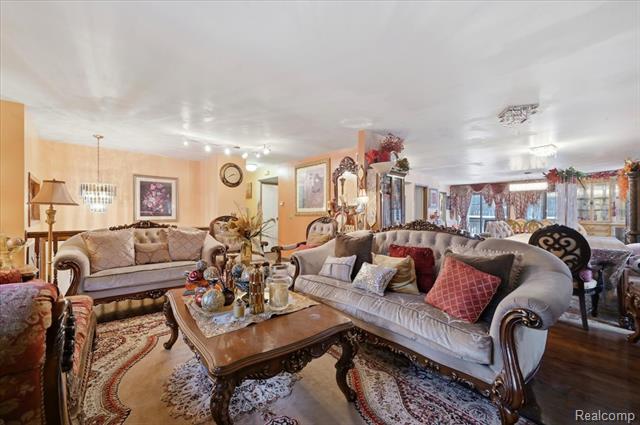 Builiding view seven for 21428 Lundy, Farmington, MI. 48336