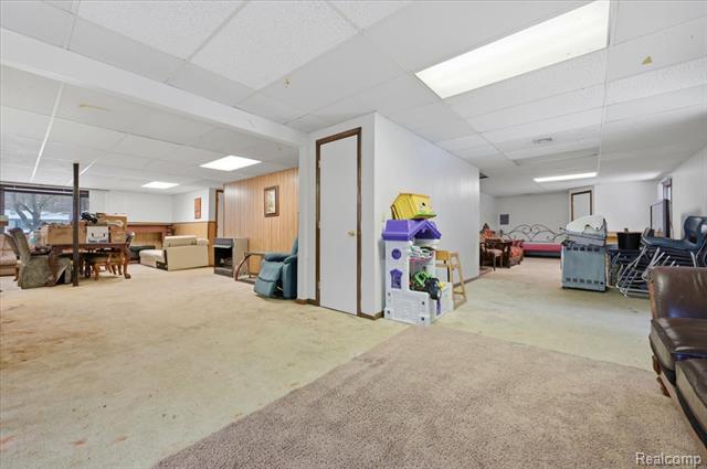 Builiding view twenty nine for 21428 Lundy, Farmington, MI. 48336