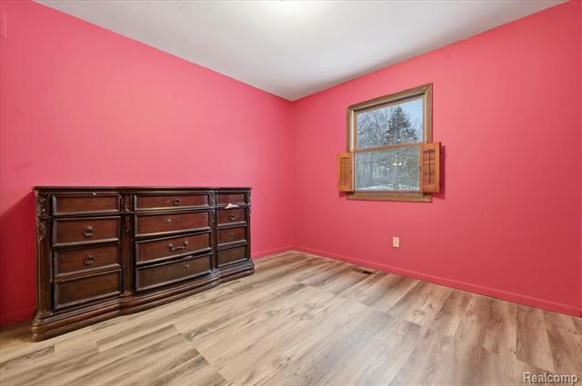 Builiding view twenty one for 21428 Lundy, Farmington, MI. 48336