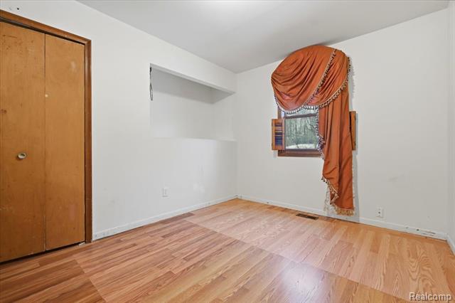 Builiding view twenty two for 21428 Lundy, Farmington, MI. 48336