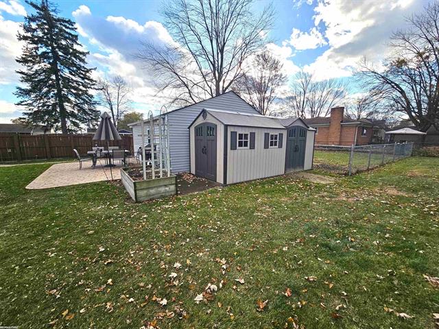 Builiding view nineteen for 17535 Doris, Fraser, MI. 48026