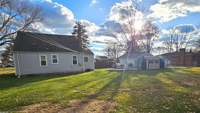 Builiding view twenty two for 17535 Doris, Fraser, MI. 48026