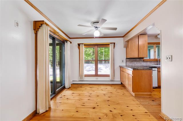 Builiding view seven for 21417 Parker, Farmington, MI. 48336