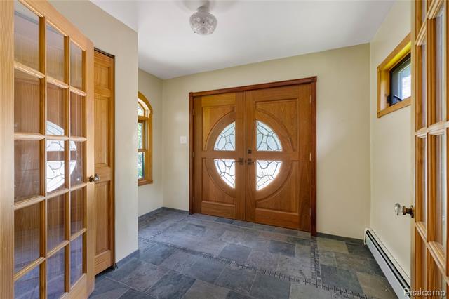 Builiding view three for 21417 Parker, Farmington, MI. 48336