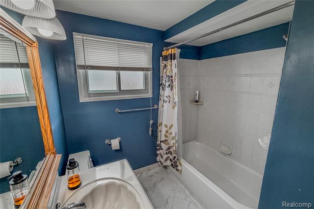 Builiding view fourteen for 17858 Summer So, Fraser, MI. 48026