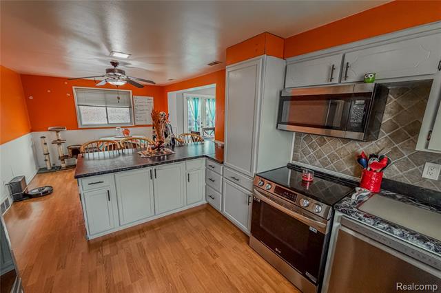 Builiding view six for 17858 Summer So, Fraser, MI. 48026