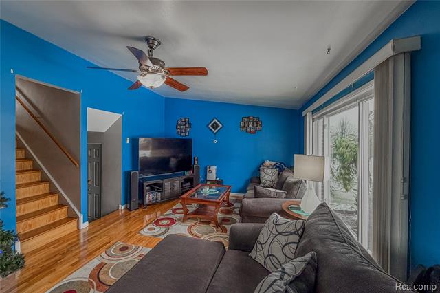 Builiding view two for 17858 Summer So, Fraser, MI. 48026