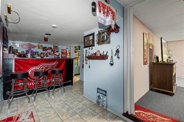 Builiding view eighteen for 31605 Juniper, Warren, MI. 48093