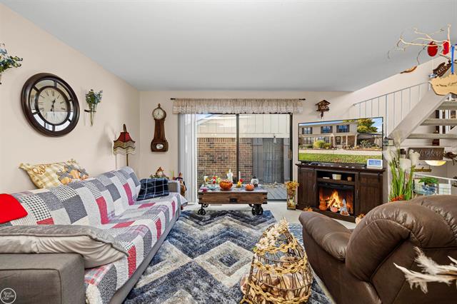 Builiding view four for 31605 Juniper, Warren, MI. 48093