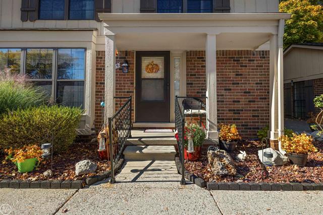 Builiding view one for 31605 Juniper, Warren, MI. 48093