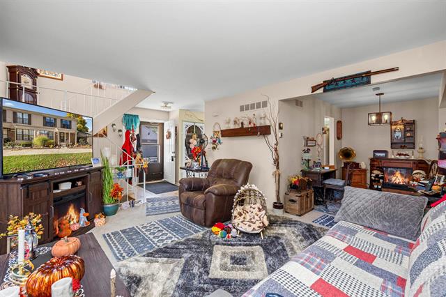 Builiding view three for 31605 Juniper, Warren, MI. 48093