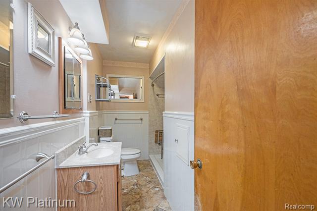 Builiding view nine for 21719 , Saint Clair Shores, MI. 48082