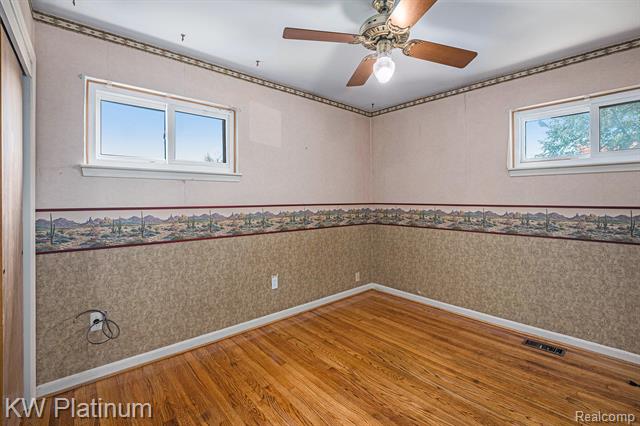 Builiding view twelve for 21719 , Saint Clair Shores, MI. 48082