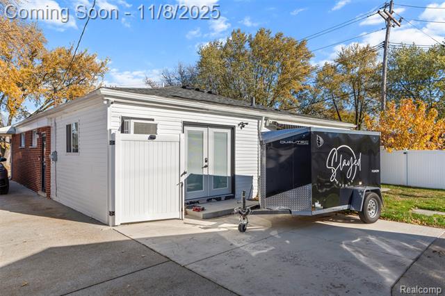 Builiding view twenty four for 22018 Timberidge, Saint Clair Shores, MI. 48082